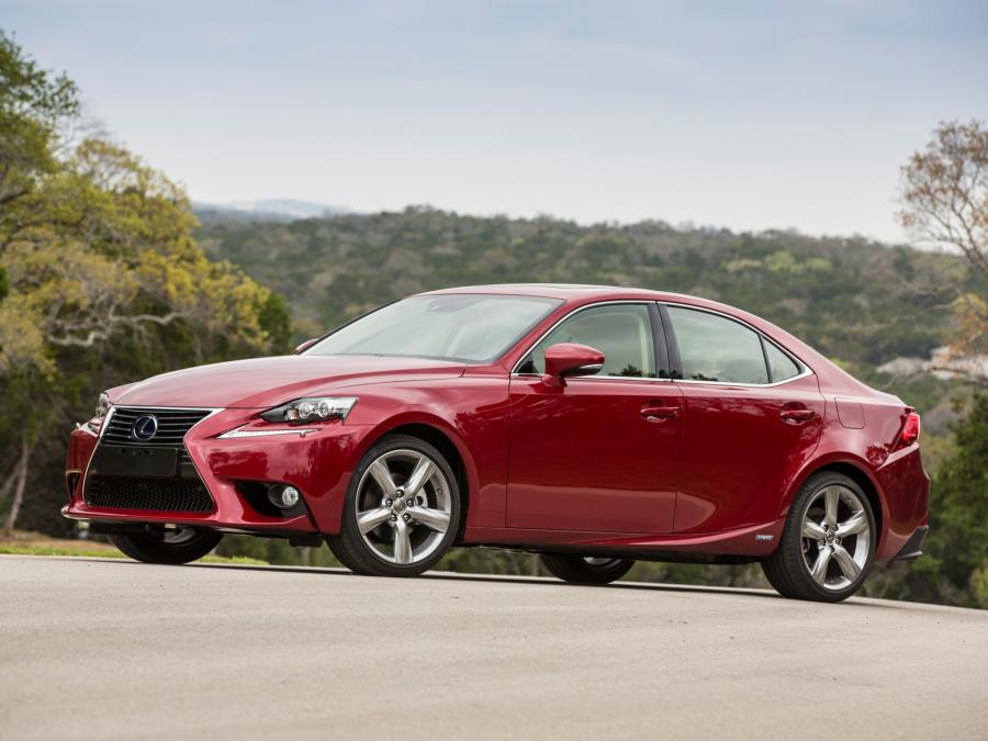  Lexus IS300h 2013 года  (EU) (фото 13 из 16)